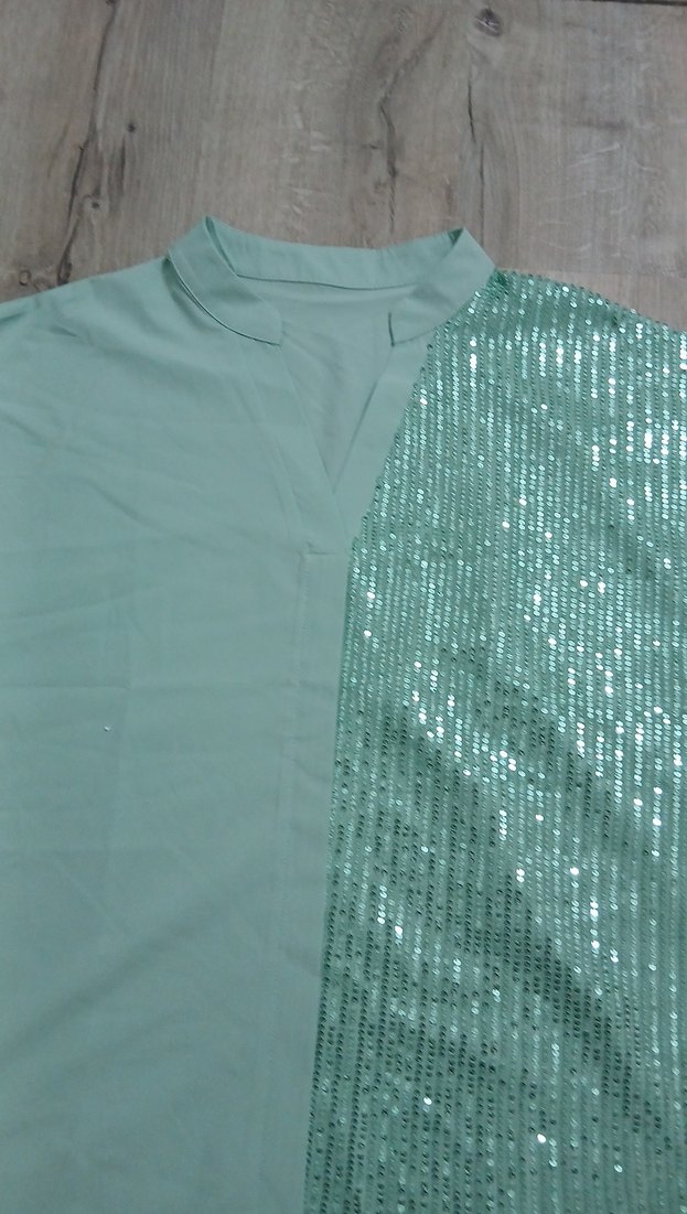 Turkuaz Payetli V Yaka Kolsuz Bluz - Görsel 2