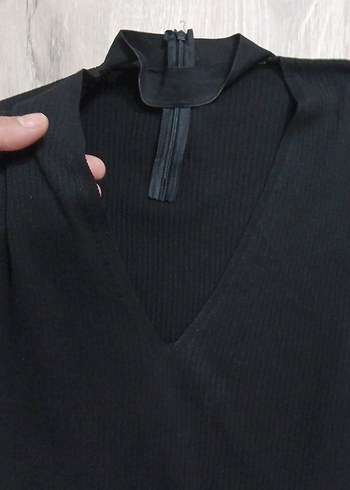 Siyah Kolsuz Boğazlı Mini Kadın Yelek - Görsel 3