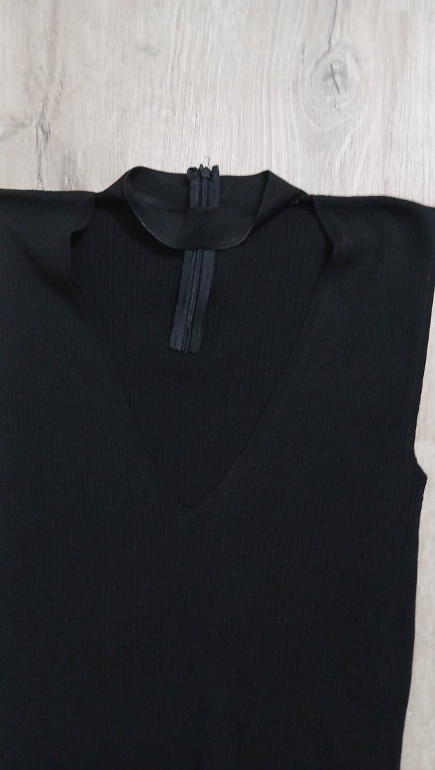 Siyah Kolsuz Boğazlı Mini Kadın Yelek - Görsel 2