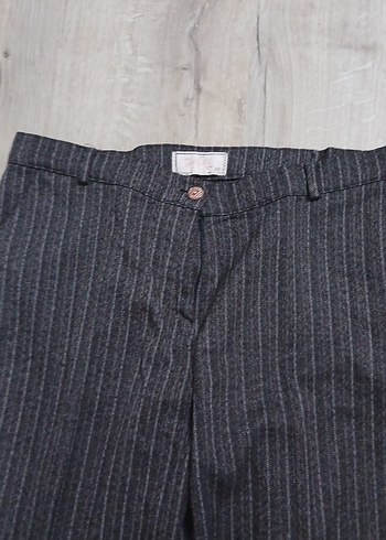 Gri Çizgili Pilili Kadın Denim Pantolon - Görsel 2