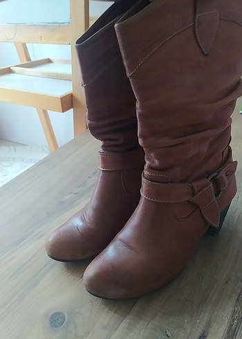 37 Beden Kahverengi Deri Tokalı Kadın Dizüstü Bot