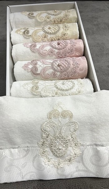 LAVENYA HOME GÜPÜR DETAYLI HAVLU SETİ