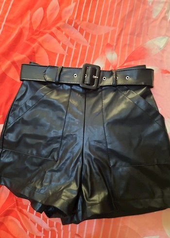 Kemerli Siyah Deri Mini Şort - Görsel 6