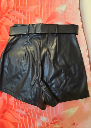 Kemerli Siyah Deri Mini Şort - Görsel 8