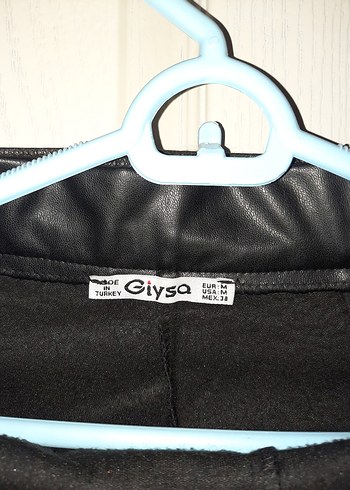 Kemerli Siyah Deri Mini Şort - Görsel 3