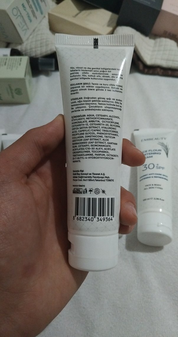 Embeauty Pirinç Unu Beyazlatıcı BB Krem SPF30 100ml - Görsel 2