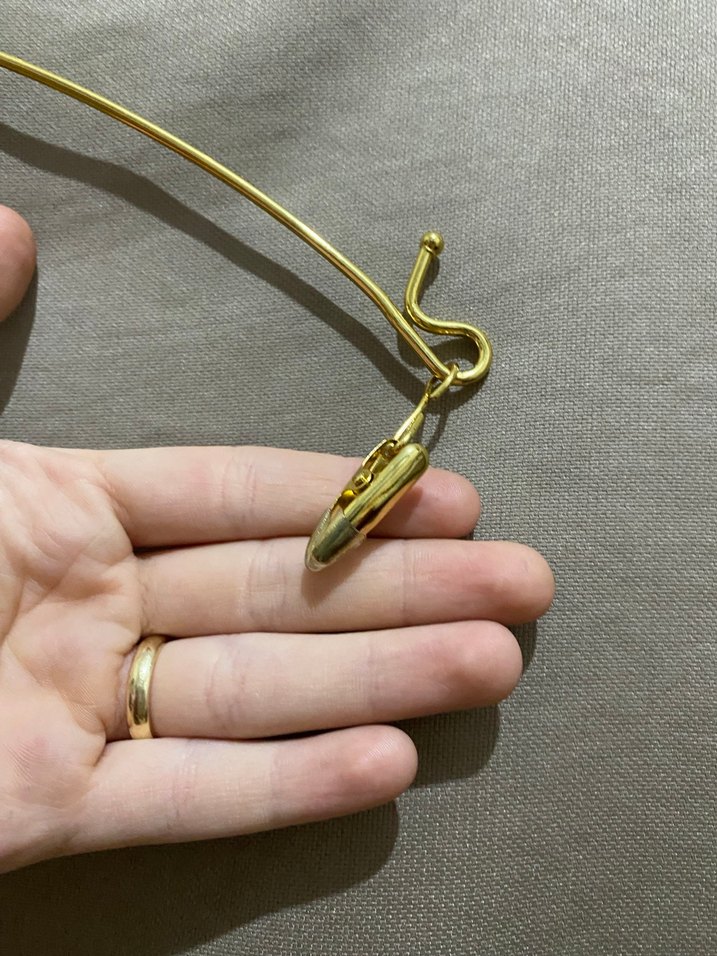 Parlak Altın Renkli Metal Askı - Görsel 3
