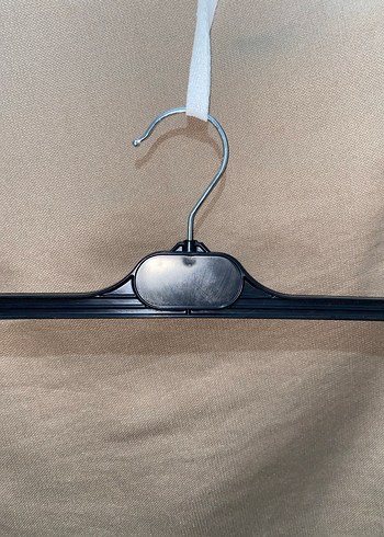 Siyah Plastik Pantolon Askısı - Görsel 4