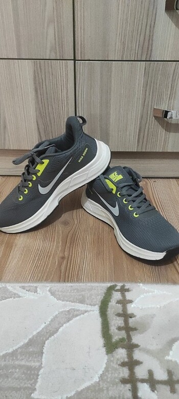 42 Beden gri Renk Nike spor ayakkabı 