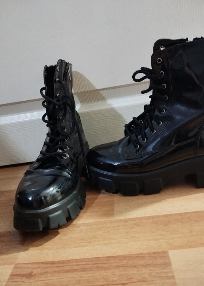 Parlak bot - Görsel 3