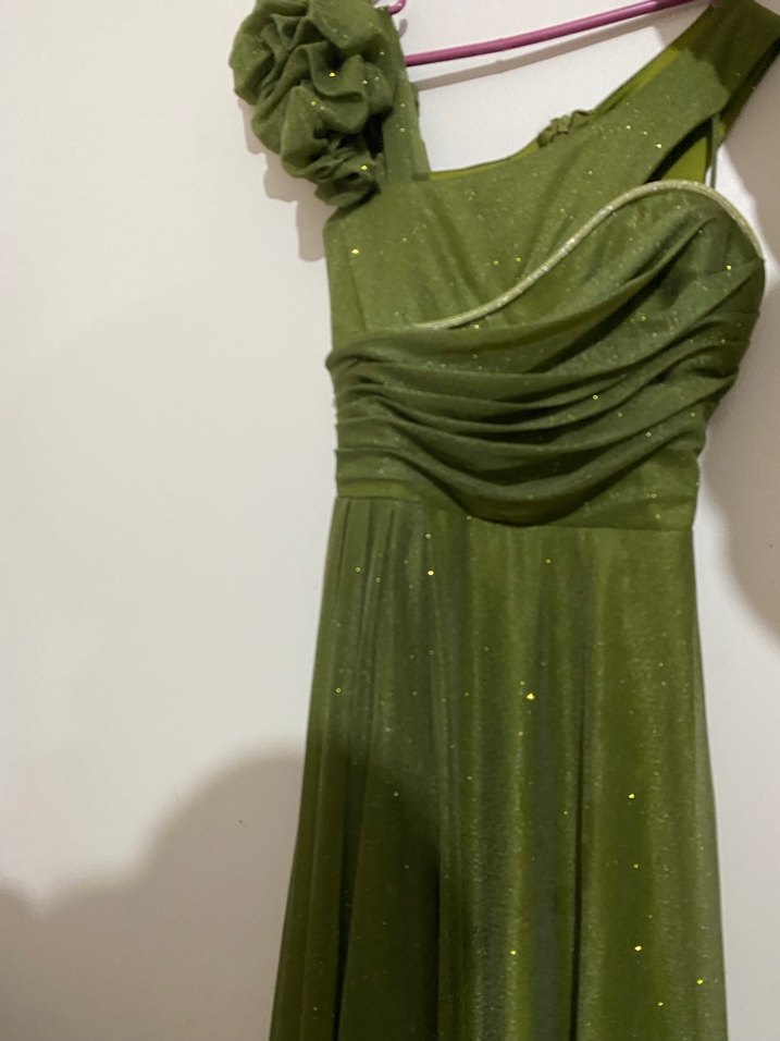 Parlak Yeşil Drapeli Uzun Abiye Elbise - Görsel 3