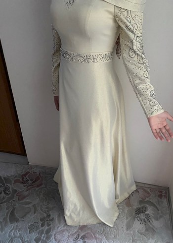 Uzun Kollu Beyaz Drapeli Nişan Elbisesi - Görsel 4