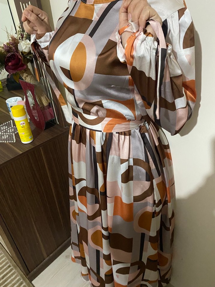 Çok Renkli Uzun Drapeli Kadın Elbise - Görsel 3