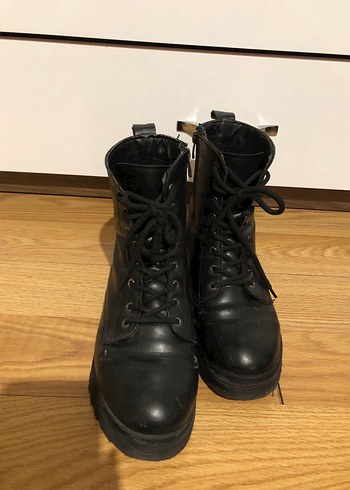 Siyah Deri Bağcıklı postal - Görsel 4