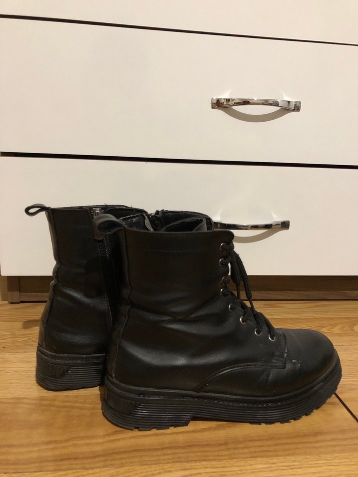 Siyah Deri Bağcıklı postal - Görsel 2