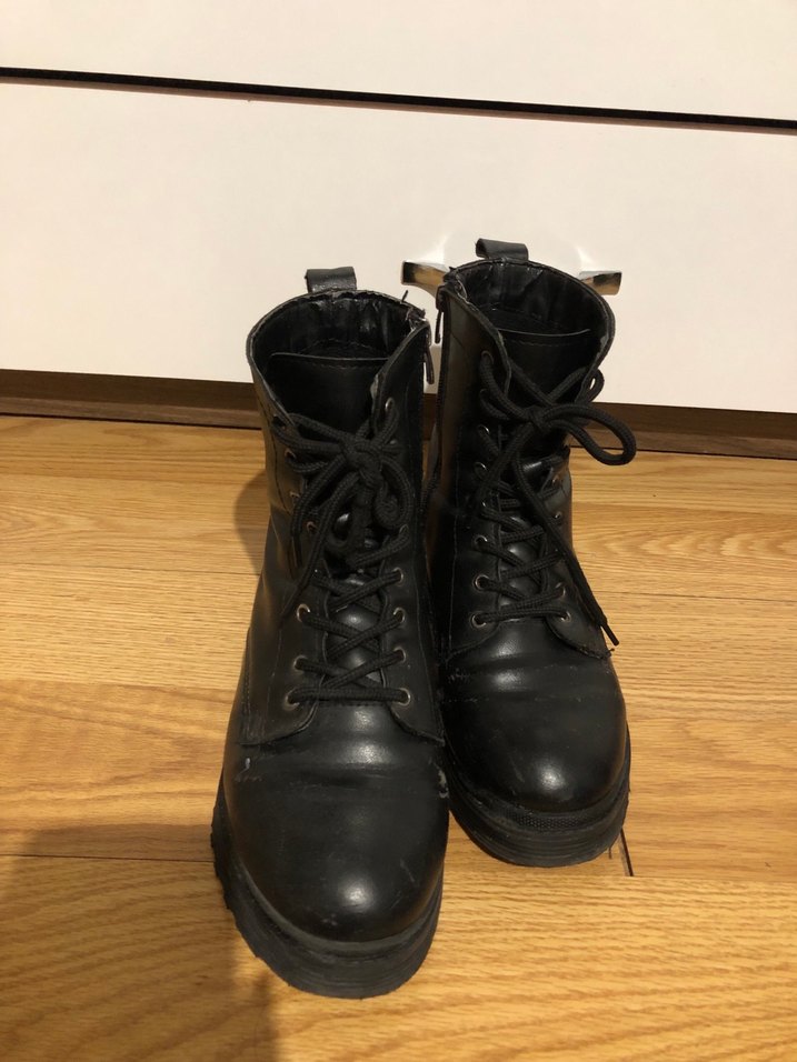 Siyah Deri Bağcıklı postal - Görsel 4