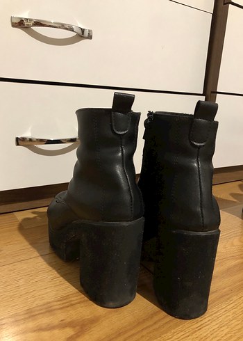 Siyah Deri Gotik Topuklu Kadın Botlar - Görsel 4