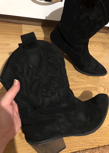 Siyah Süet Kadın Gotik Topuklu Bot - Görsel 5