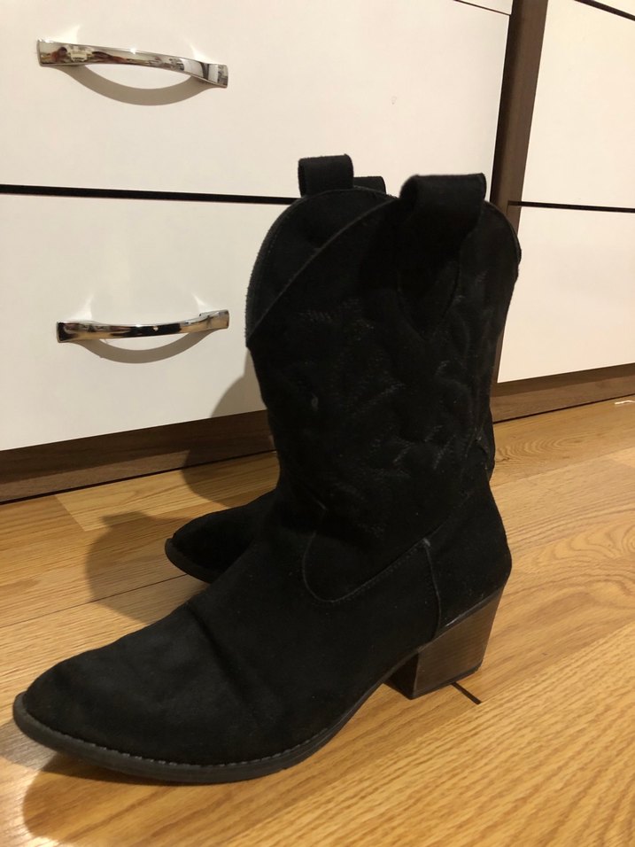 Siyah Süet Kadın Gotik Topuklu Bot - Görsel 2