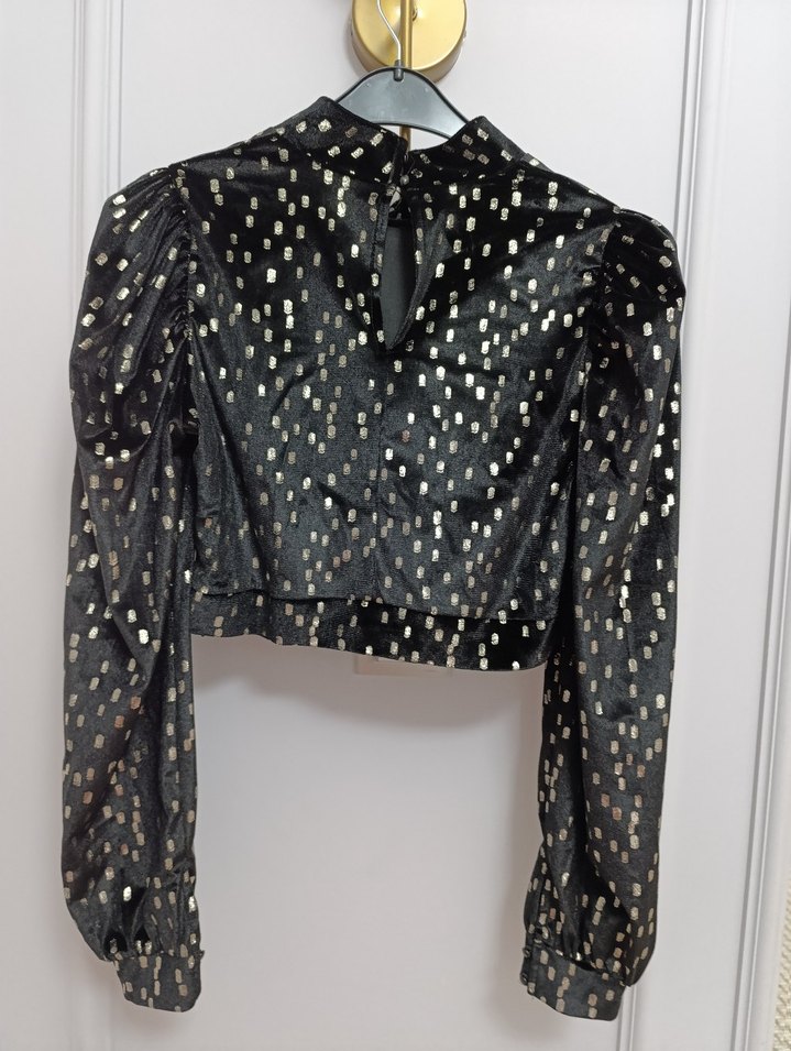 TrendYol Siyah altın sarılı crop - Görsel 2