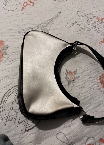  Beden Bershka çanta