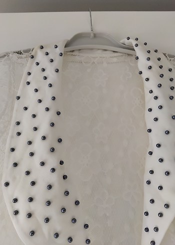 Kız Çocuk Beyaz Dantel İşlemeli Bolero - Görsel 4