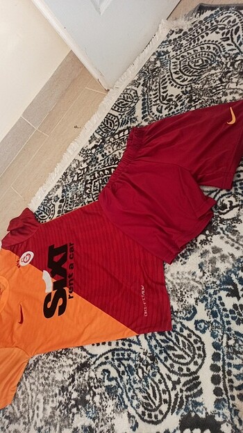 10 Yaş Beden çeşitli Renk Galatasaray forması şortu