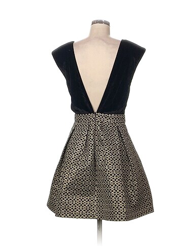 36 Beden Vintage Love Kısa Elbise %70 İndirimli.