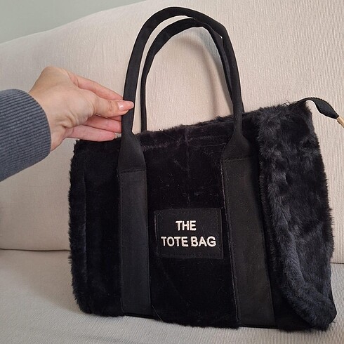 BLACK THE TOTEBAG