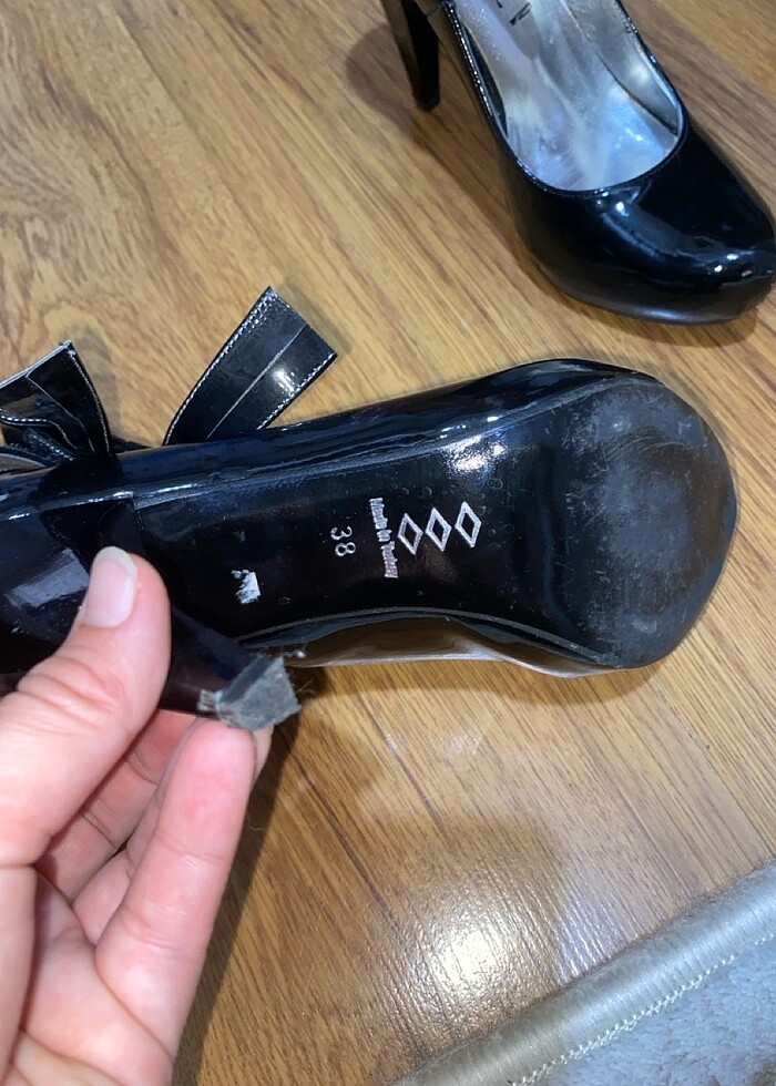 Siyah topuklu ayakkabı - Görsel 5