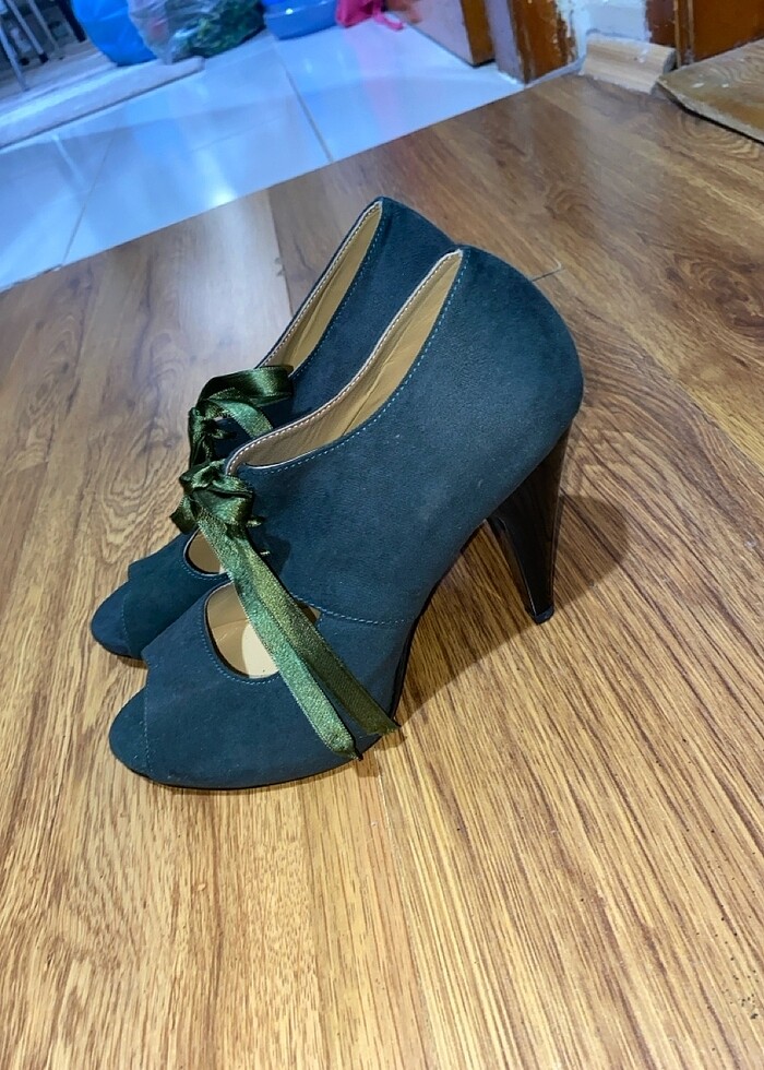 Yeşil topuklu ayakkabı - Görsel 4