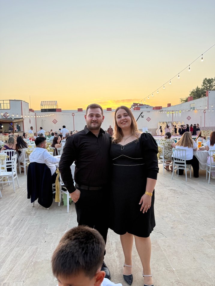 Önü V Yaka Siyah Midi Elbise indirim yaparım - Görsel 3