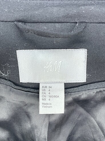 34 Beden siyah Renk H&M Blazer %70 İndirimli.