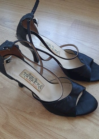 Siyah Stiletto Topuklu Klasik Kadın Ayakkabı