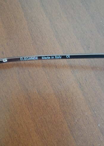  Beden Minimalist kahverengi ve gri gözlük