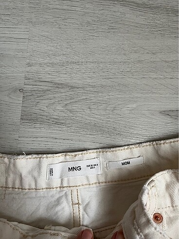 Mango Jean krem