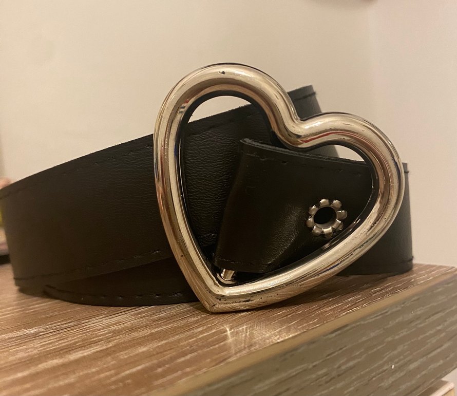 Kalp Tokalı Siyah Deri Kadın Kemer - Görsel 2
