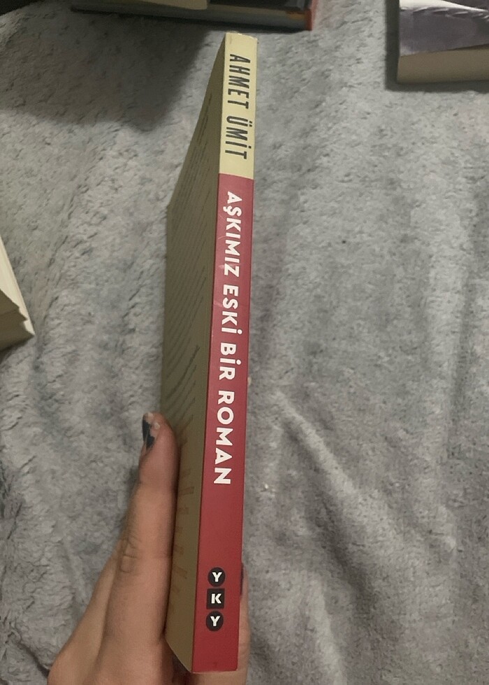 Ahmet Ümit-Aşkımız Eski Bir Roman - Görsel 3