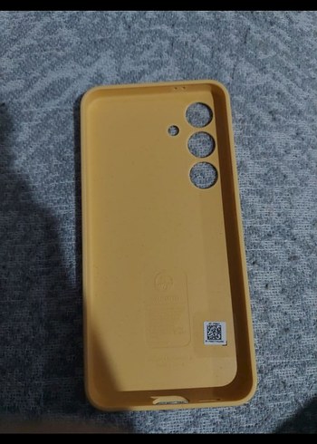 Samsung Galaxy S24 Sarı Silikon Kılıf - Görsel 3