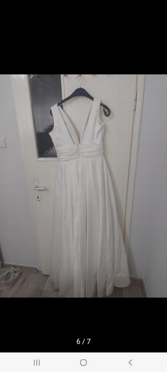 V Yaka A Kesim Beyaz Gelinlik - Görsel 5