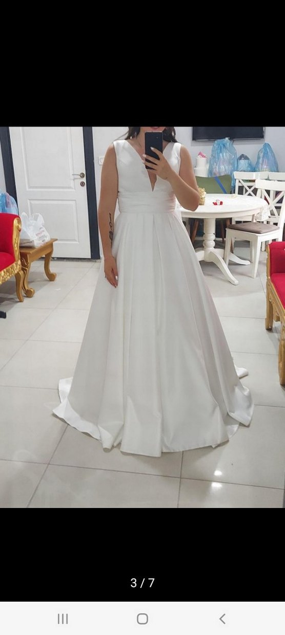 V Yaka A Kesim Beyaz Gelinlik - Görsel 2