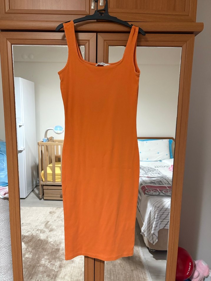 Turuncu ince askılı Midi Elbise - Görsel 2