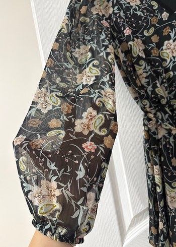 Dantel Detaylı Siyah V Yaka Midi Elbise - Görsel 3