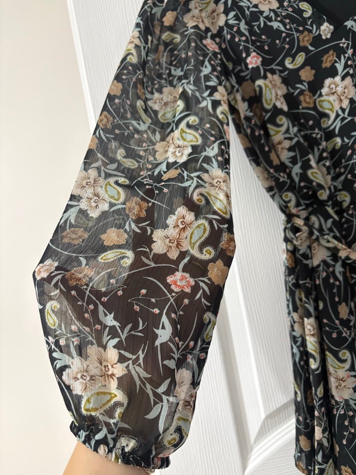 Dantel Detaylı Siyah V Yaka Midi Elbise - Görsel 3