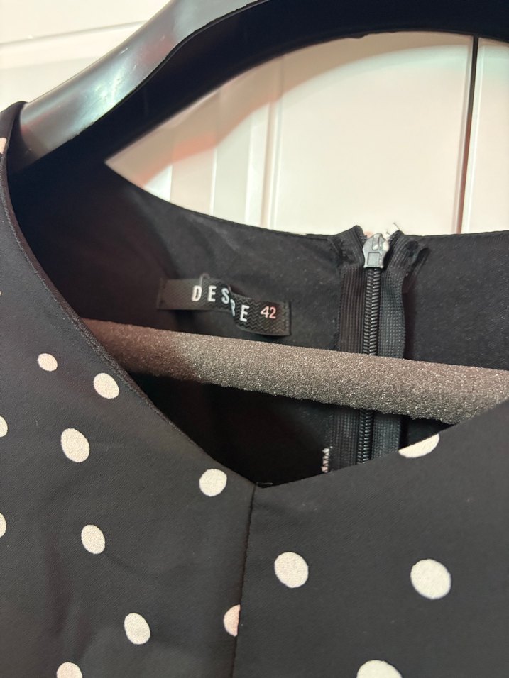 Siyah Beyaz Puantiyeli Midi Elbise - Görsel 2