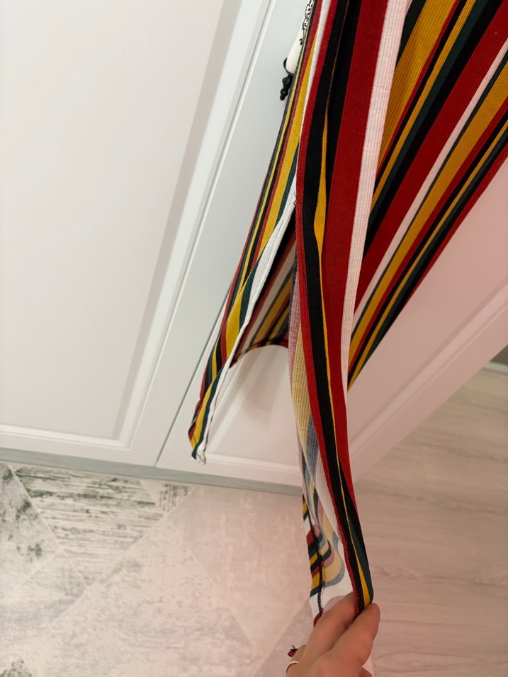 Çizgili V Yakalı Uzun Kadın Elbise - Görsel 3