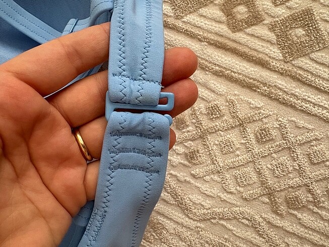 m Beden Bikini üstü