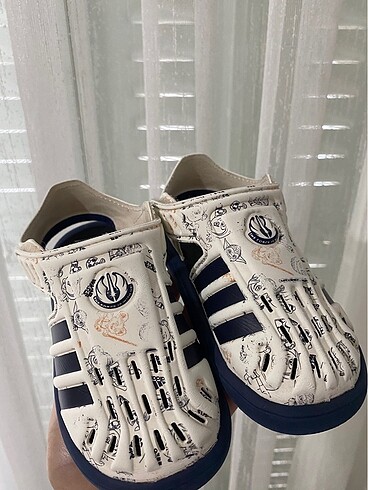 Adidas çocuk sandalet