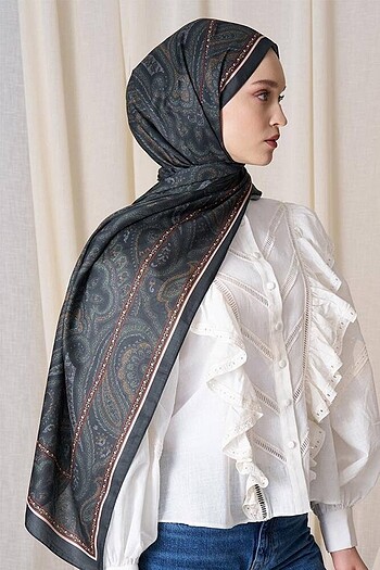 Madame Polo etnik desen şal
