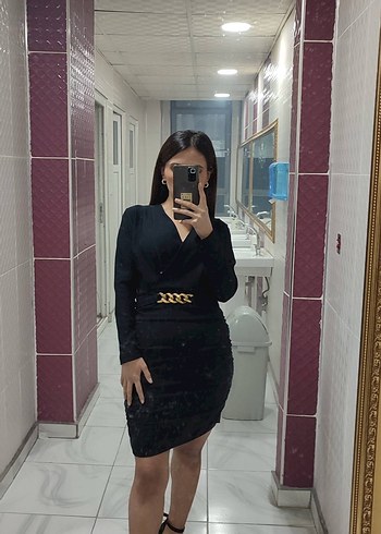 Siyah Süet Kemerli V Yaka Midi Elbise